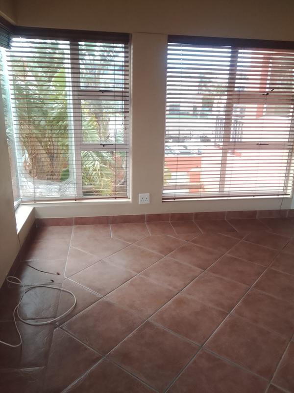 3 Bedroom Property for Sale in Harbour Island Western Cape